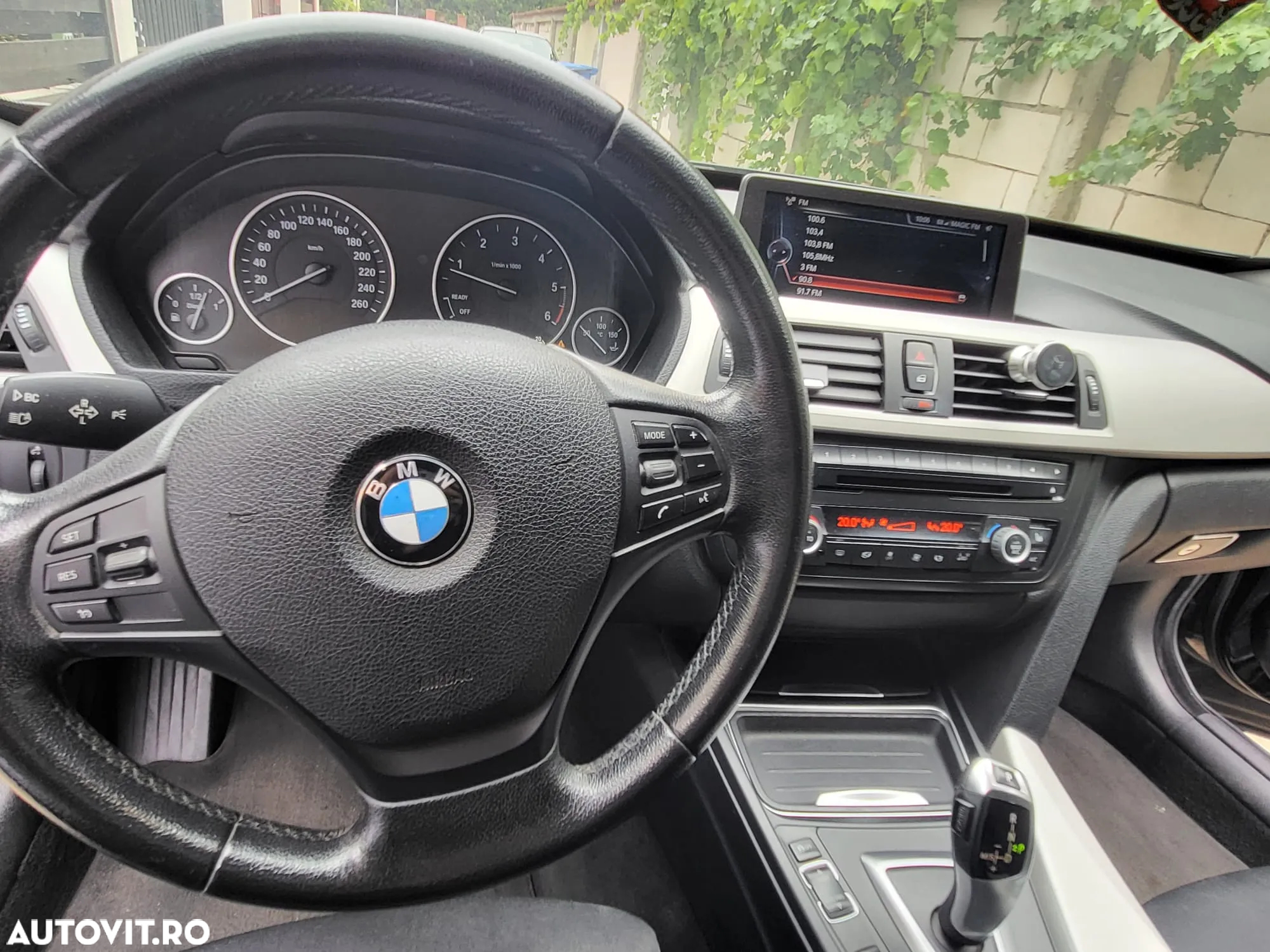 BMW Seria 3 320d Sport-Aut. Luxury Line - 6