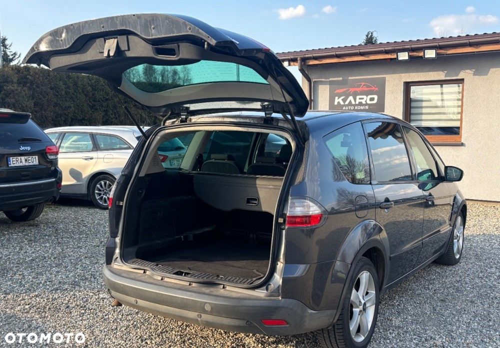 Ford S-Max - 19