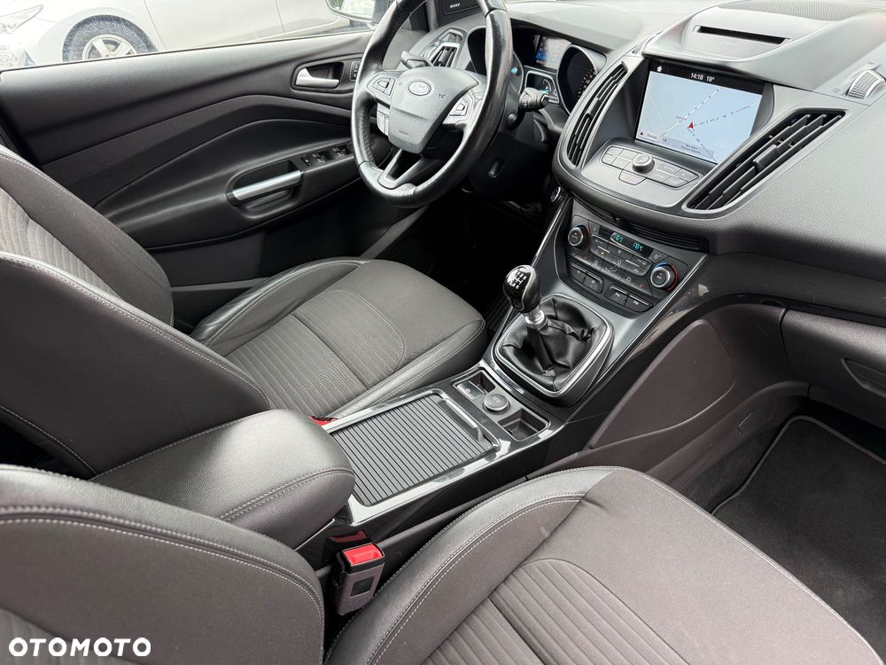 Ford Kuga 1.5 EcoBoost 2x4 Cool & Connect - 6