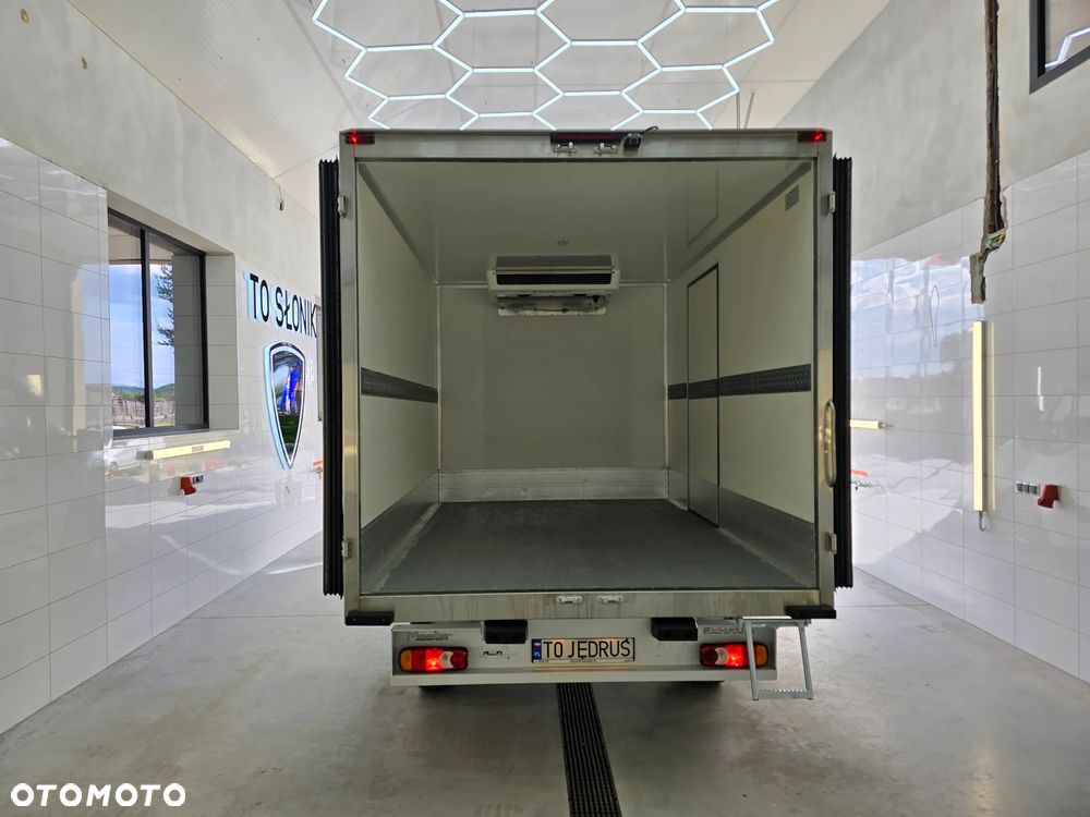 Renault MASTER IGLOOCAR -30*C +25*C ZANOTTI Z350 ŁADOWNOŚĆ 720Kg WZMOCNIONE TYLNE ZWIESZENIE 69 TYŚ Km SERWIS DO OSTATNIEGO Km ASO RENO NA GWARANCJI  BOGATA OPCJA WYPOSAŻENIA FOTEL KIEROWCY PNEŁMATYCZNY TEMPOMAT KLIMA HALOGENY KAMERA COFANIA SALON PL STAN NOWY NOWY NOWY - 13