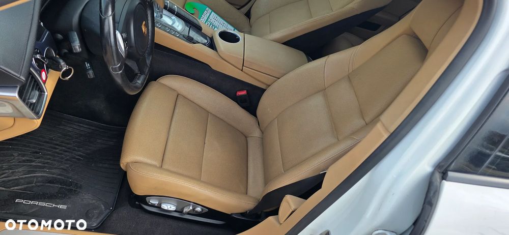 Porsche Panamera PDK - 9