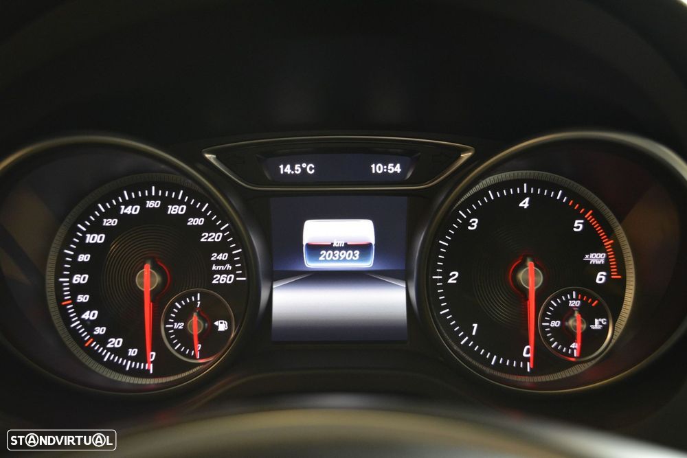 Mercedes-Benz CLA 200 CDI Urban - 2