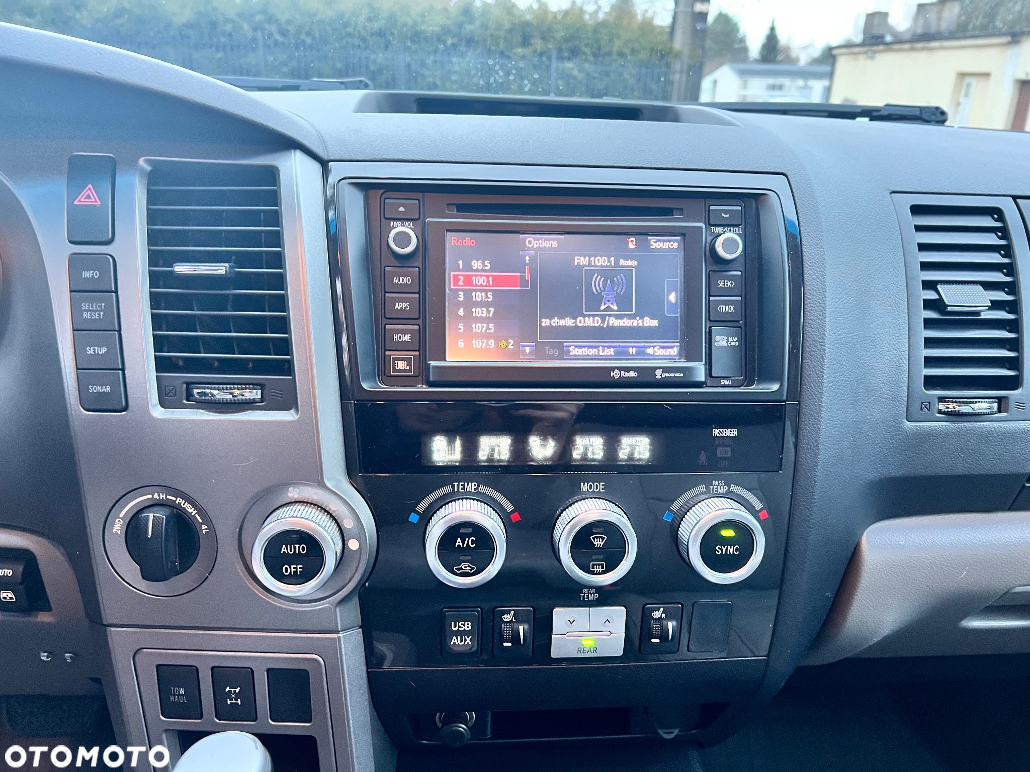 Toyota Sequoia - 19
