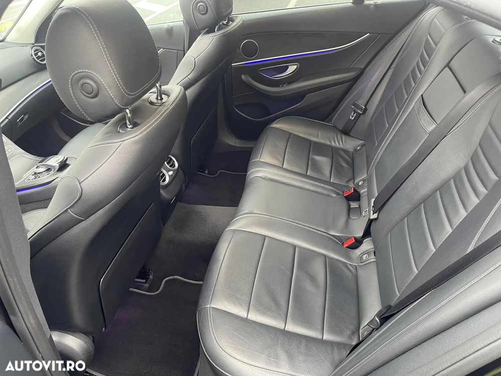 Mercedes-Benz E 220 d 4Matic T 9G-TRONIC Avantgarde - 24