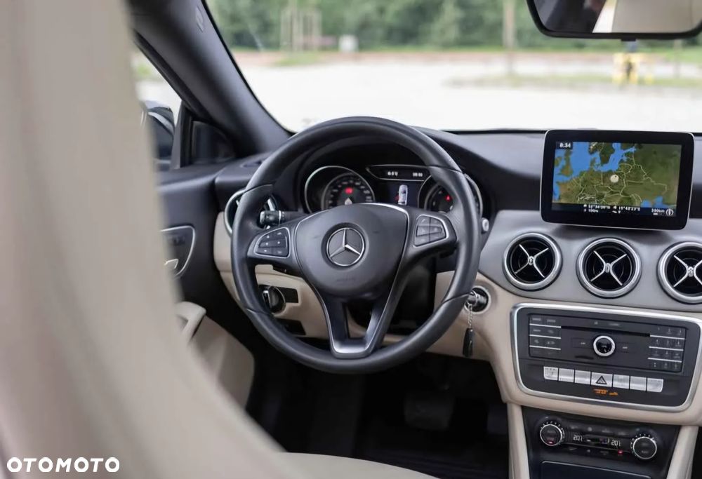 Mercedes-Benz CLA 250 4Matic 7G-DCT AMG Line - 8