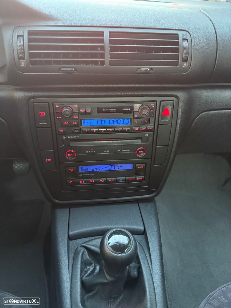 VW Passat 1.9 TDi Confortline 6V - 14