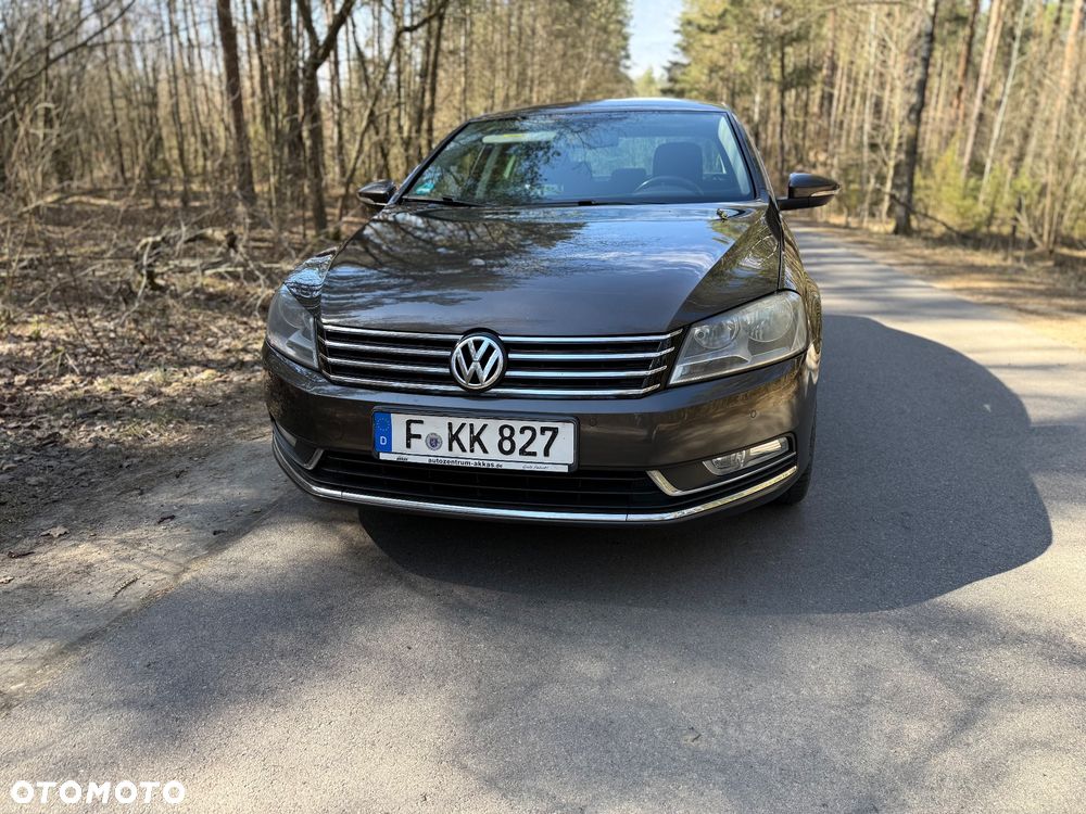 Volkswagen Passat 2.0 TDI DPF Comfortline - 8