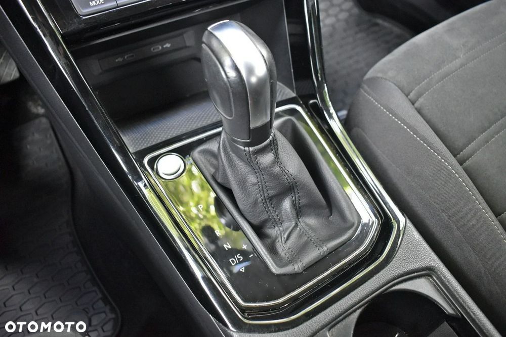 Volkswagen Touran 1.5 TSI EVO Highline DSG - 27