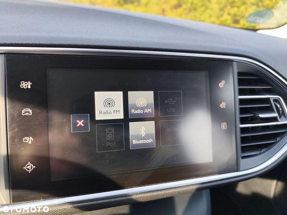 Peugeot 308 BlueHDi 120 EAT6 Stop & Start Active Business-Paket - 18