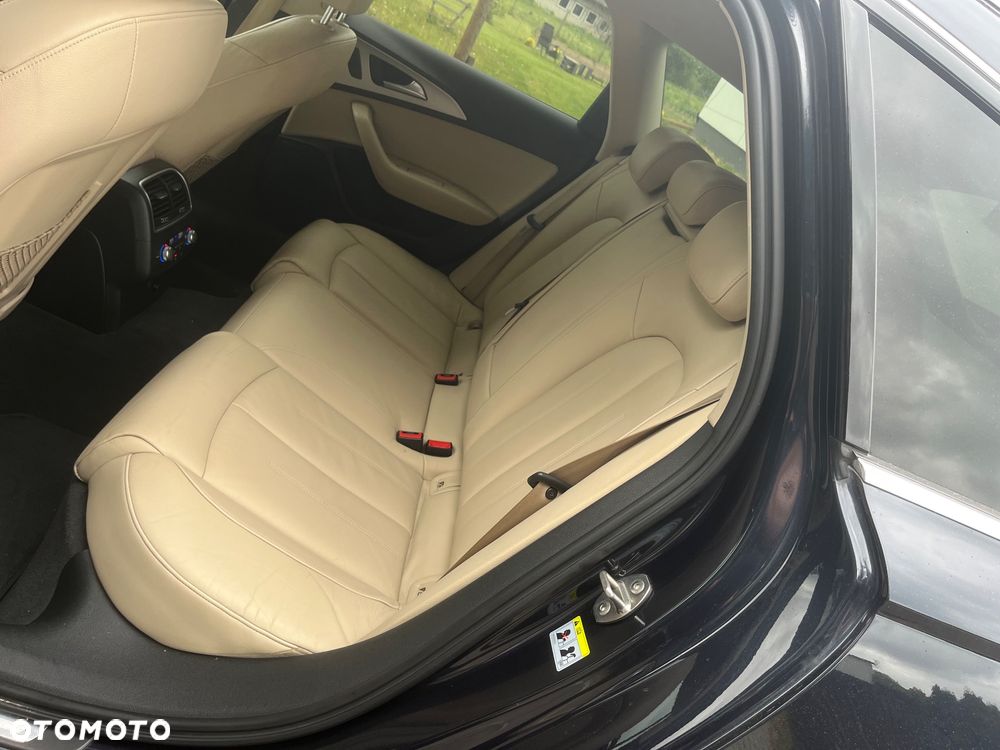 Audi A6 Avant - 16