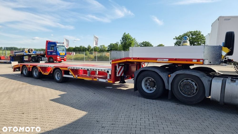 MAX Trailer 3 osiowe semi pod ciągnik lowdeck - 4
