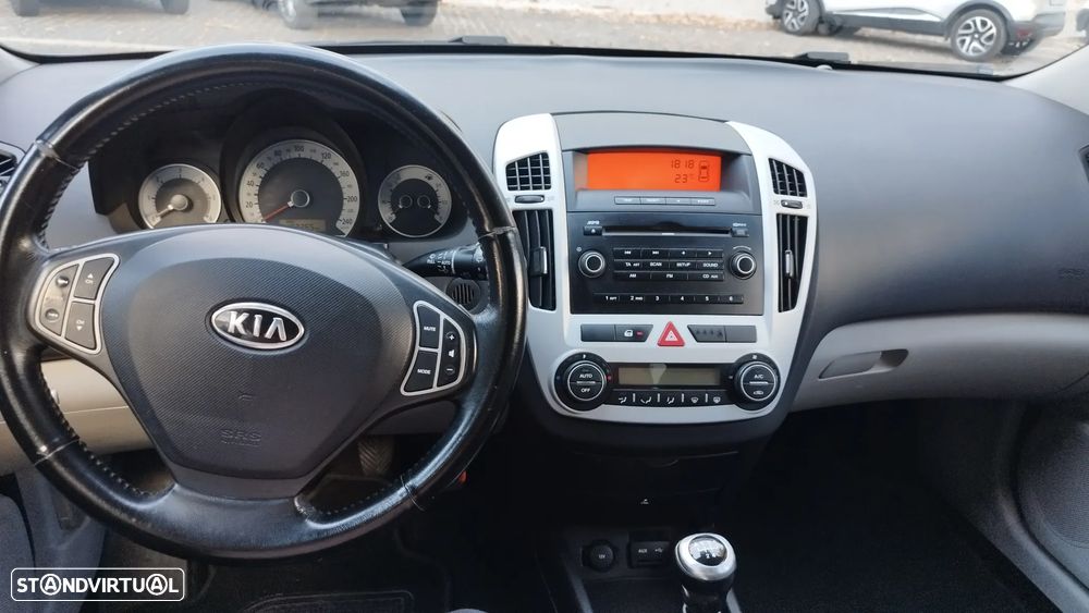 Kia Ceed SW 1.6 CRDi LX - 3