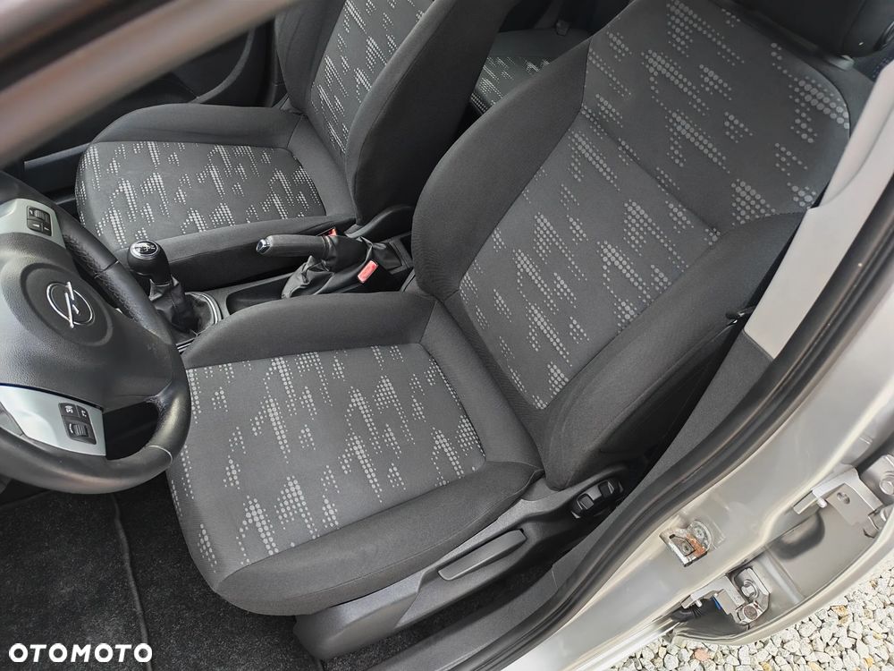 Opel Corsa - 16