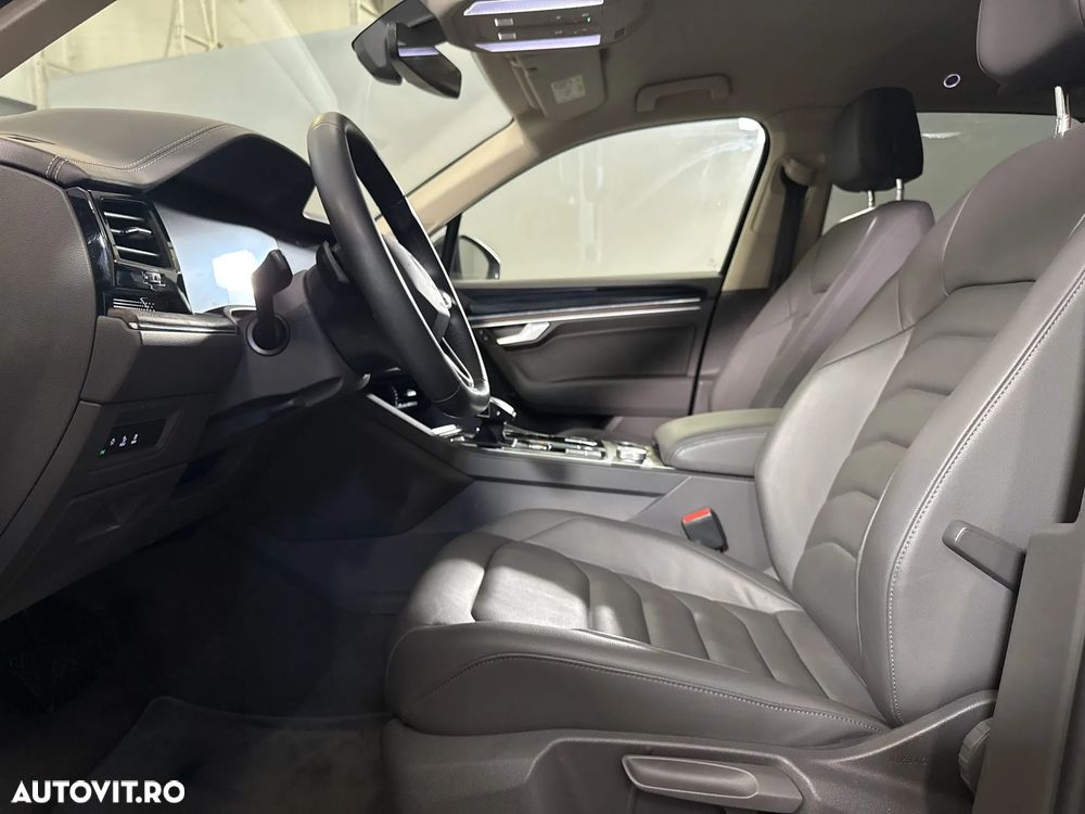 Volkswagen Touareg - 24