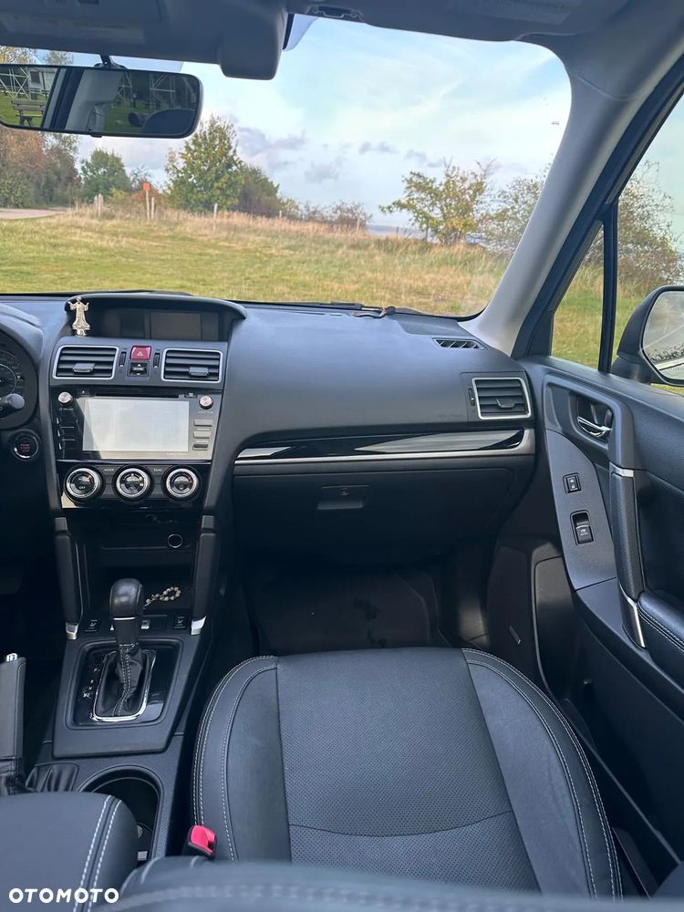 Subaru Forester 2.0 XT Platinum Lineartronic - 8