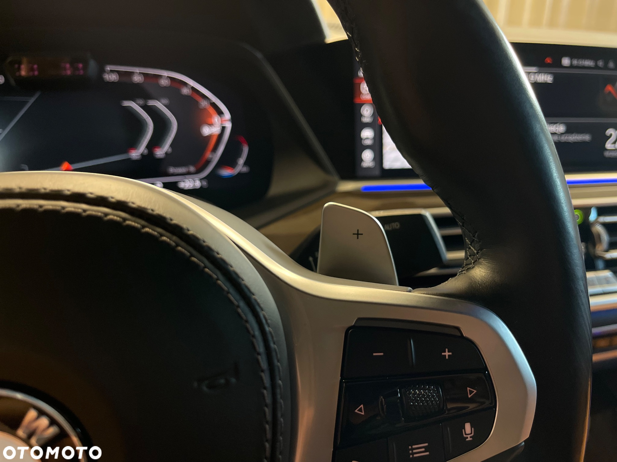 BMW X6 xDrive40d mHEV - 17