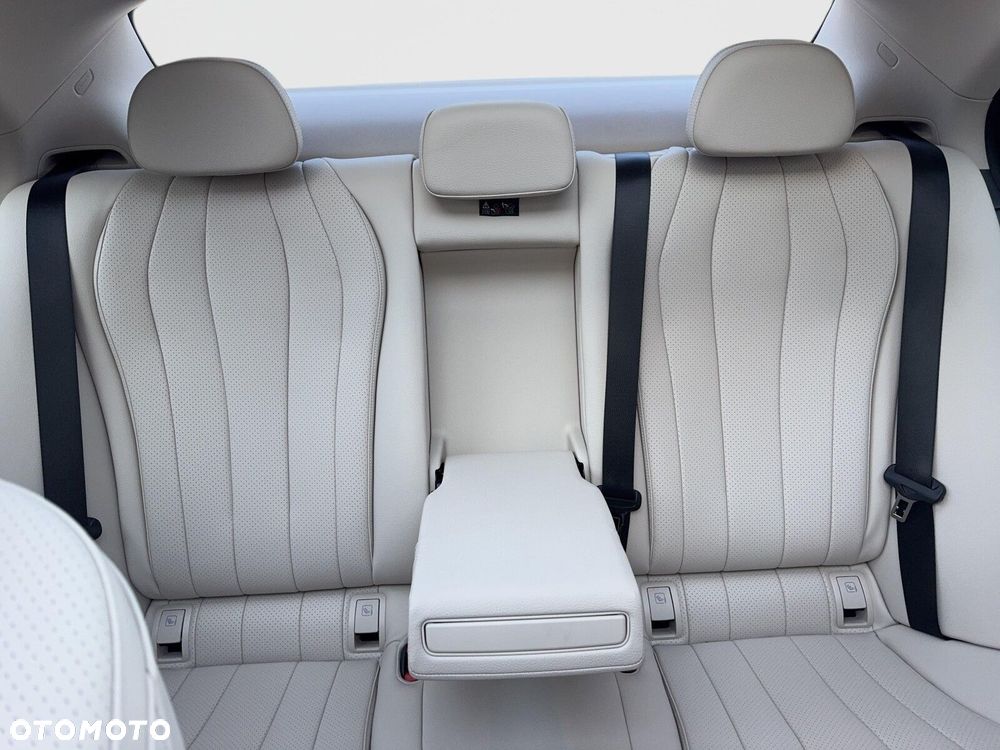 Mercedes-Benz Klasa E 220 d mHEV 4-Matic Avantgarde 9G-Tronic - 26
