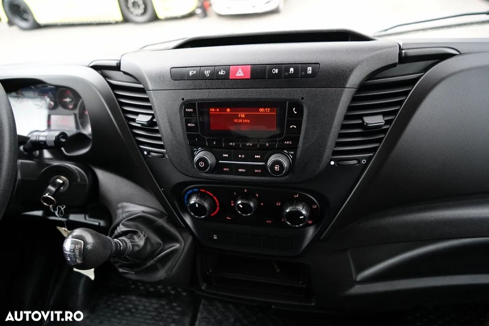 Iveco DAILY 35-140 / 4.2 M CONTAINER / LIFT / TWIN GVWR: 3500 KG / IMPORTAT - 28