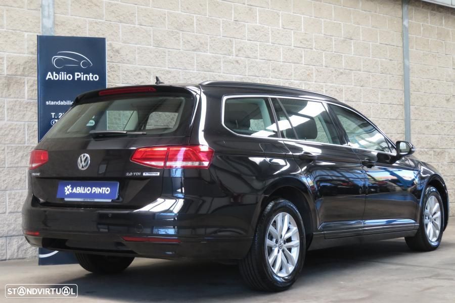 VW Passat Variant 2.0 TDI R-Line DSG - 19