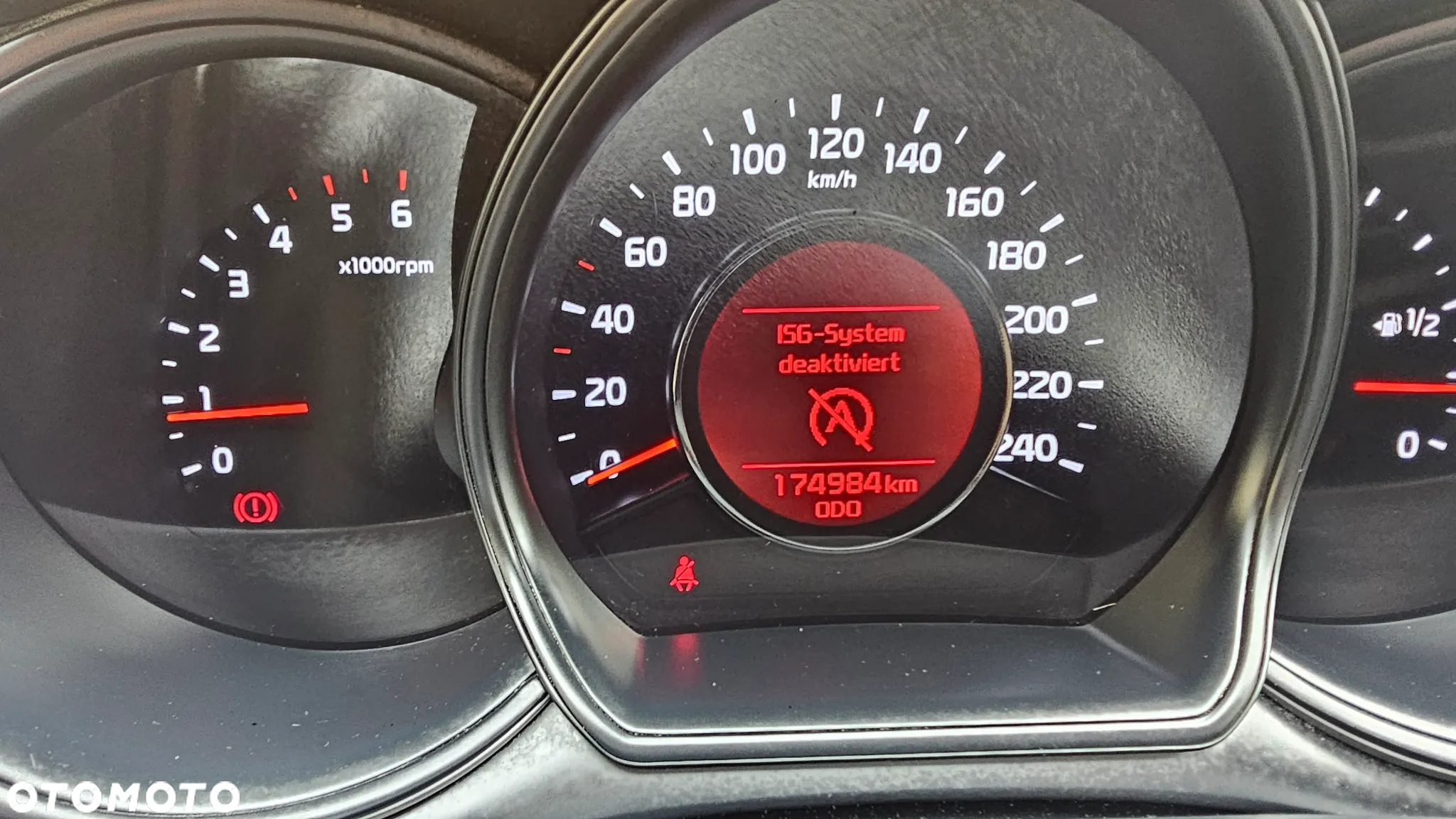 Kia Ceed - 23