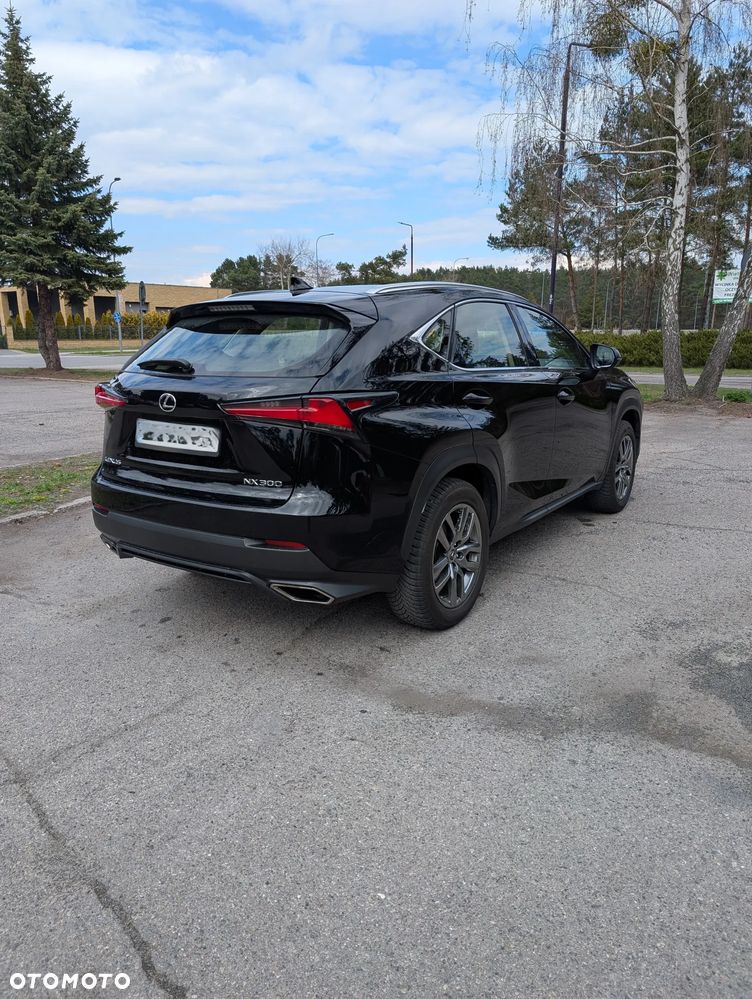 Lexus NX 300 Business Edition AWD - 3