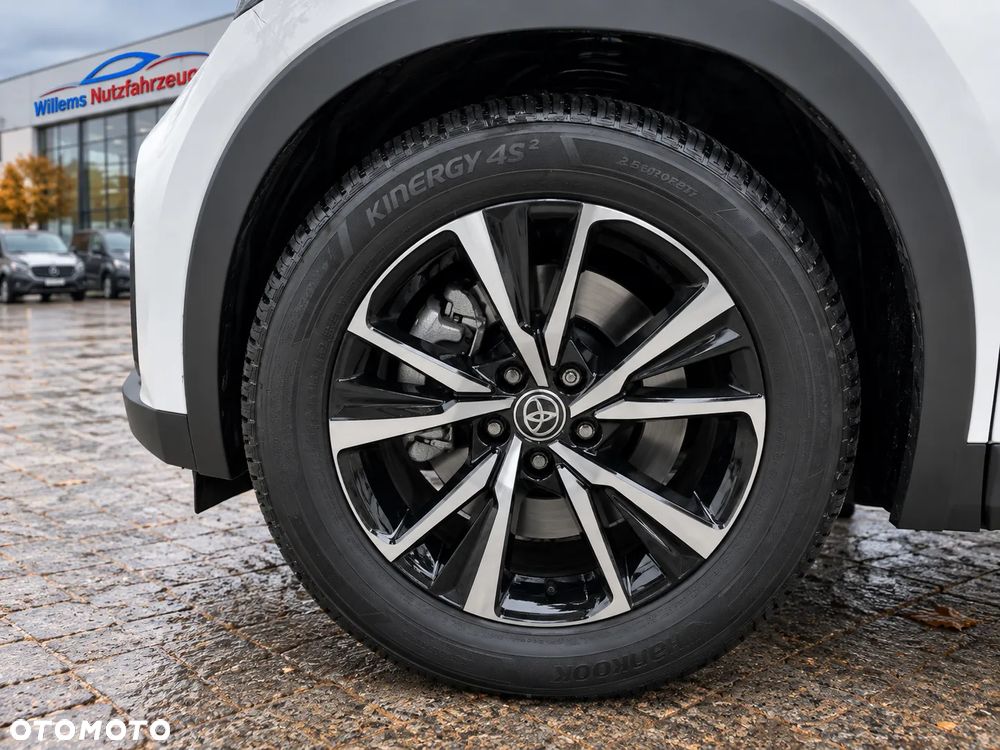 Toyota C-HR 2.0 Black&White - 3