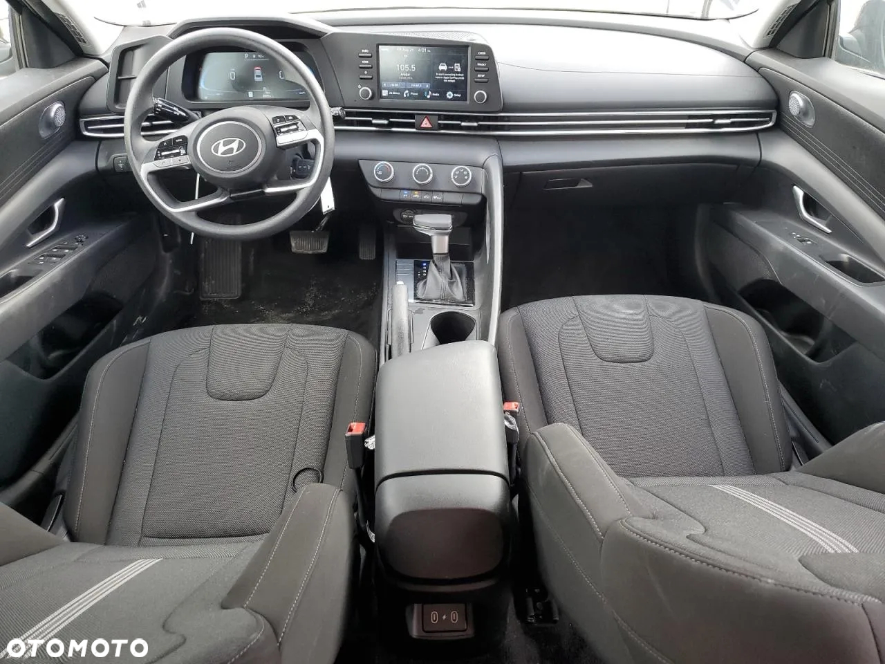 Hyundai Elantra - 8