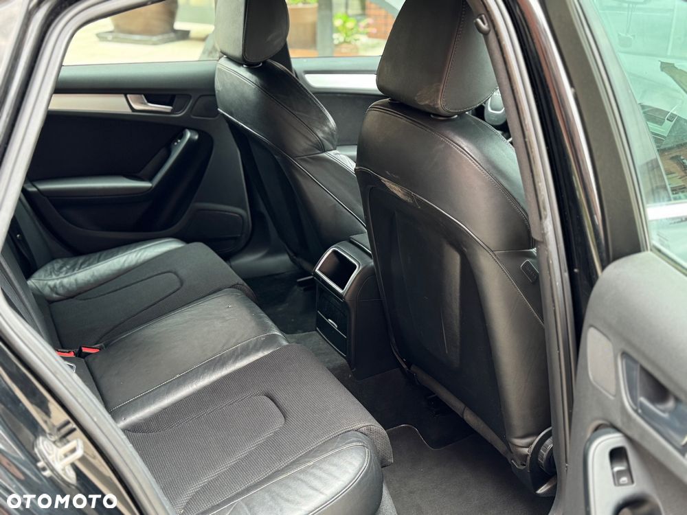 Audi A4 Limousine - 12