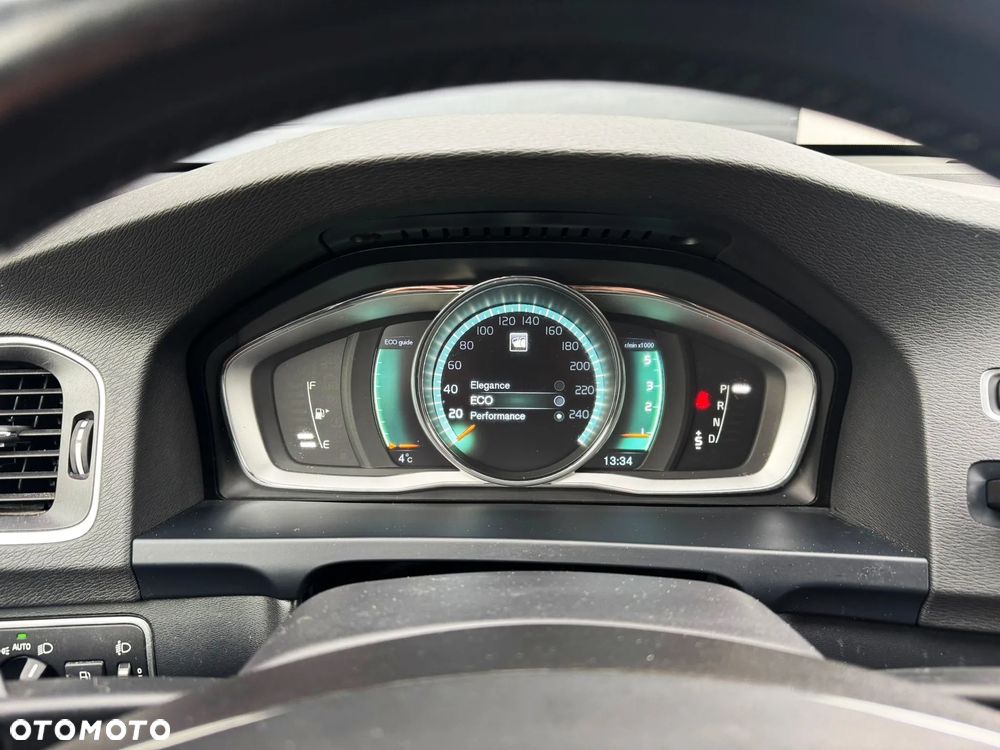 Volvo V60 D4 Geartronic Summum - 12