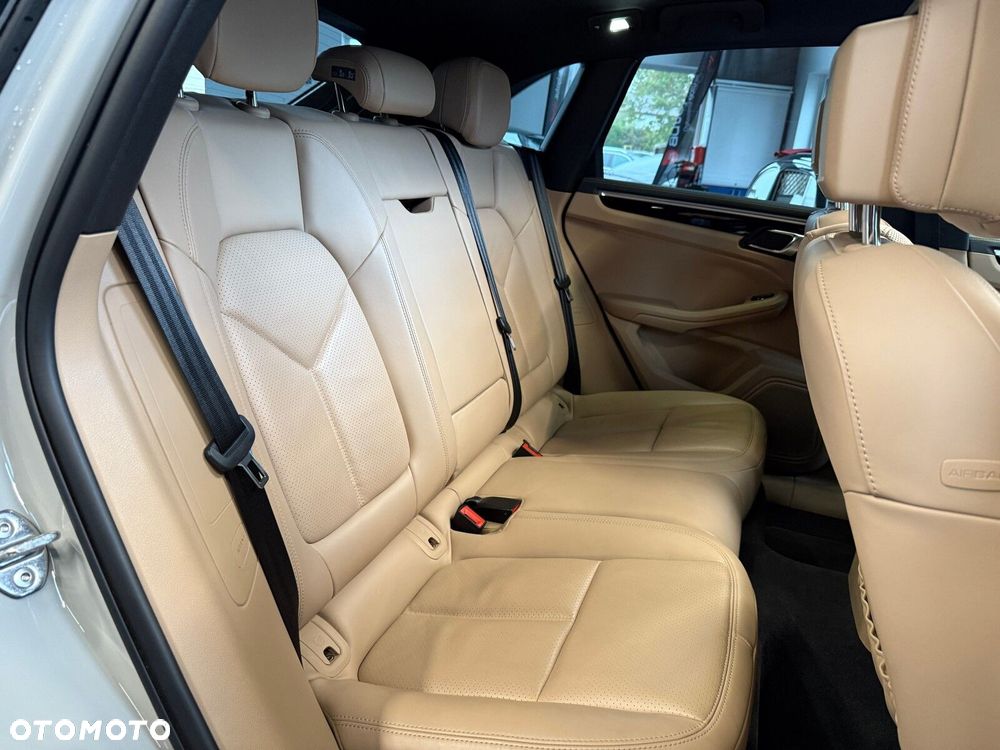 Porsche Macan - 14