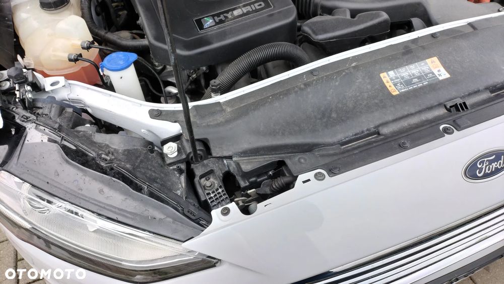 Ford Fusion - 24