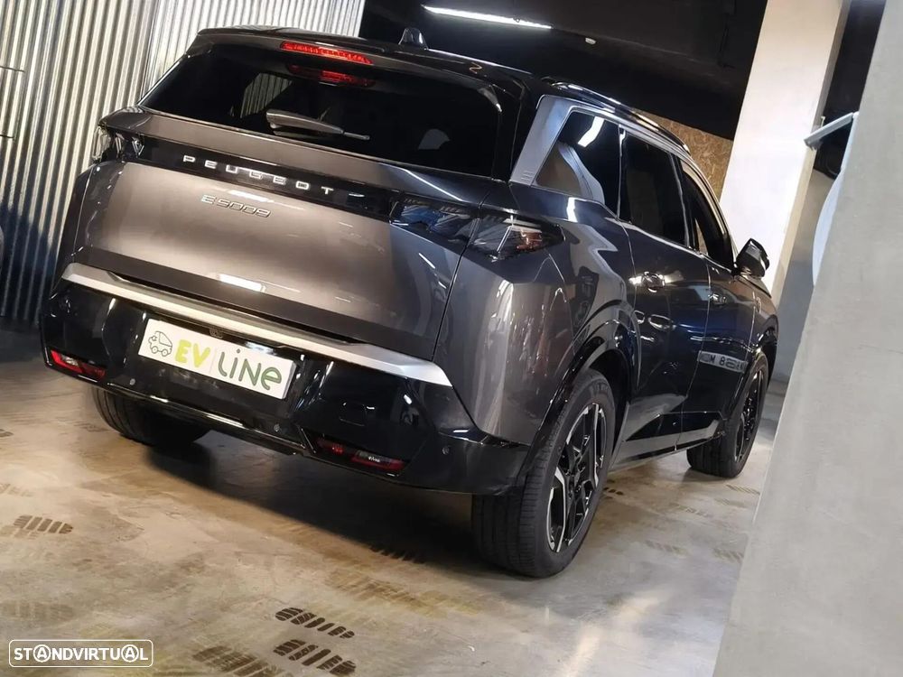 Peugeot e-5008 73 kWh GT — fotografia 12