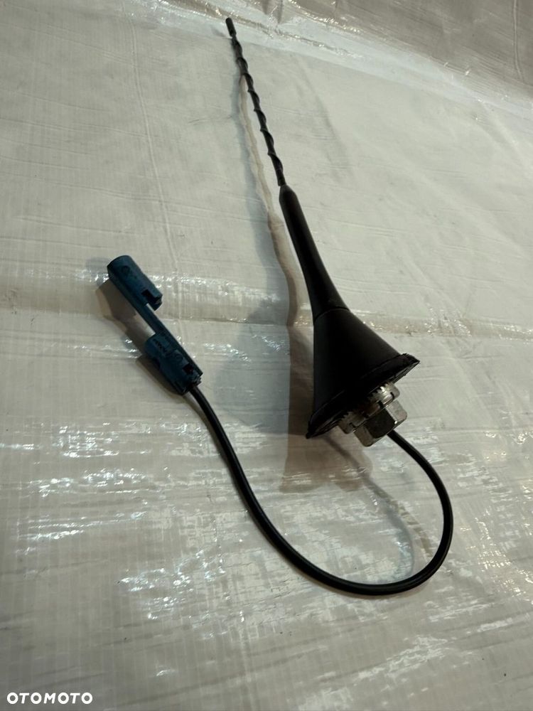 Opel Meriva Astra H antena radiowa 1355650 - 2