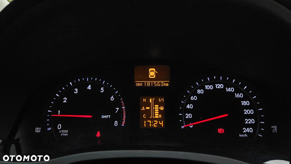 Toyota Avensis - 15