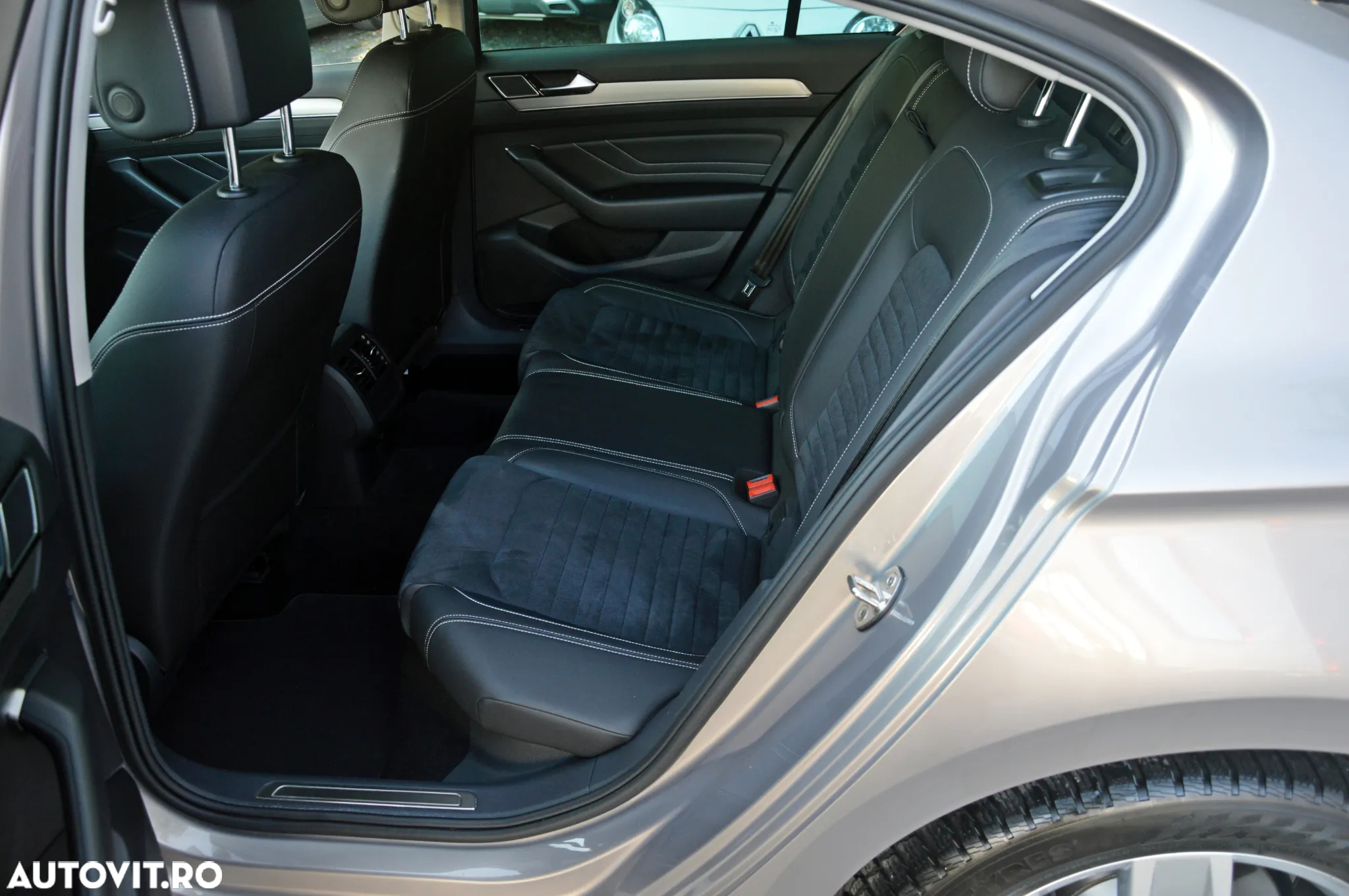 Volkswagen Passat 2.0 TDI DSG Highline - 7
