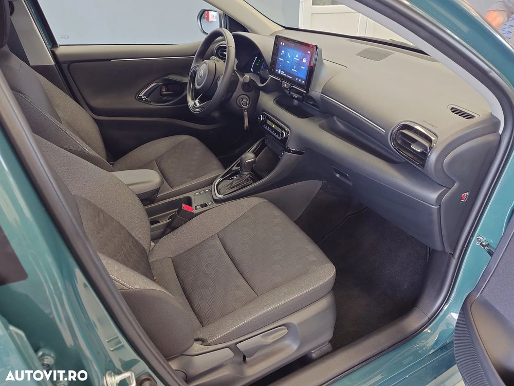 Toyota Yaris 1.5 VVT-i HSD Dynamic Bi-tone - 19