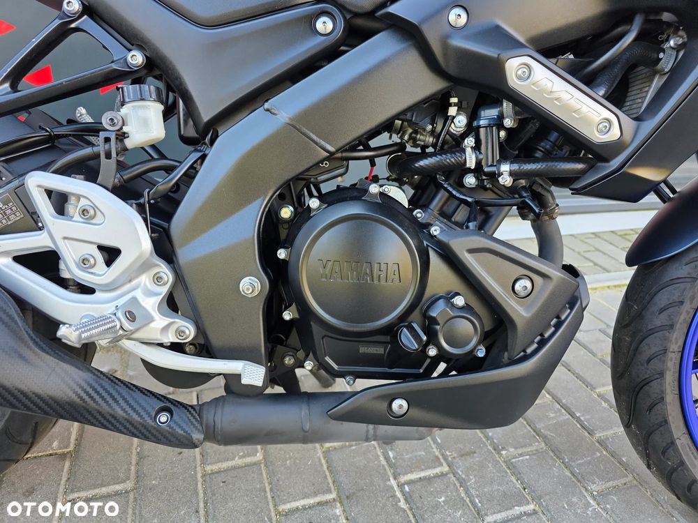 Yamaha MT - 24