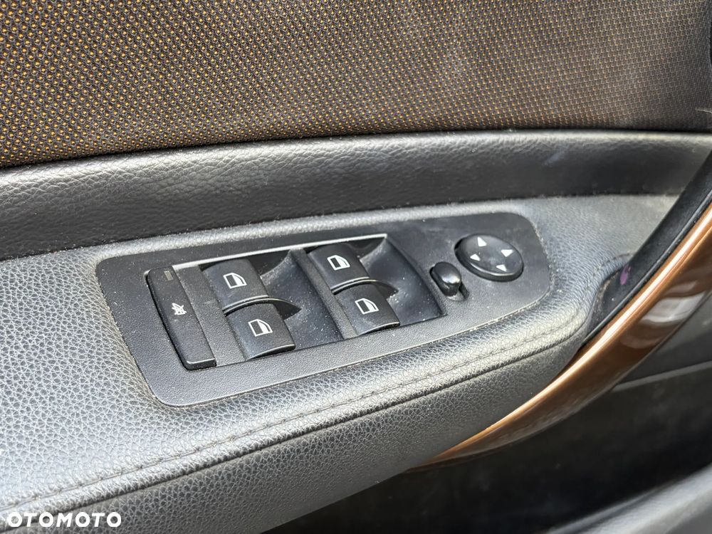BMW Seria 1 116i - 14