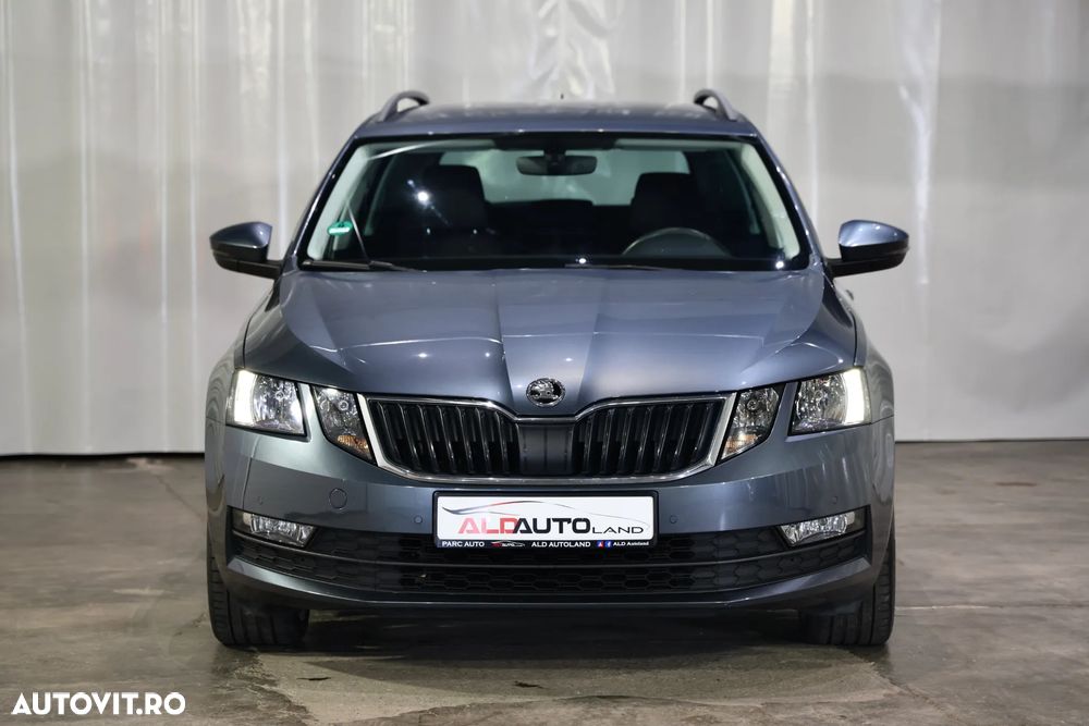 Skoda Octavia 1.6 TDI DSG Ambition - 35
