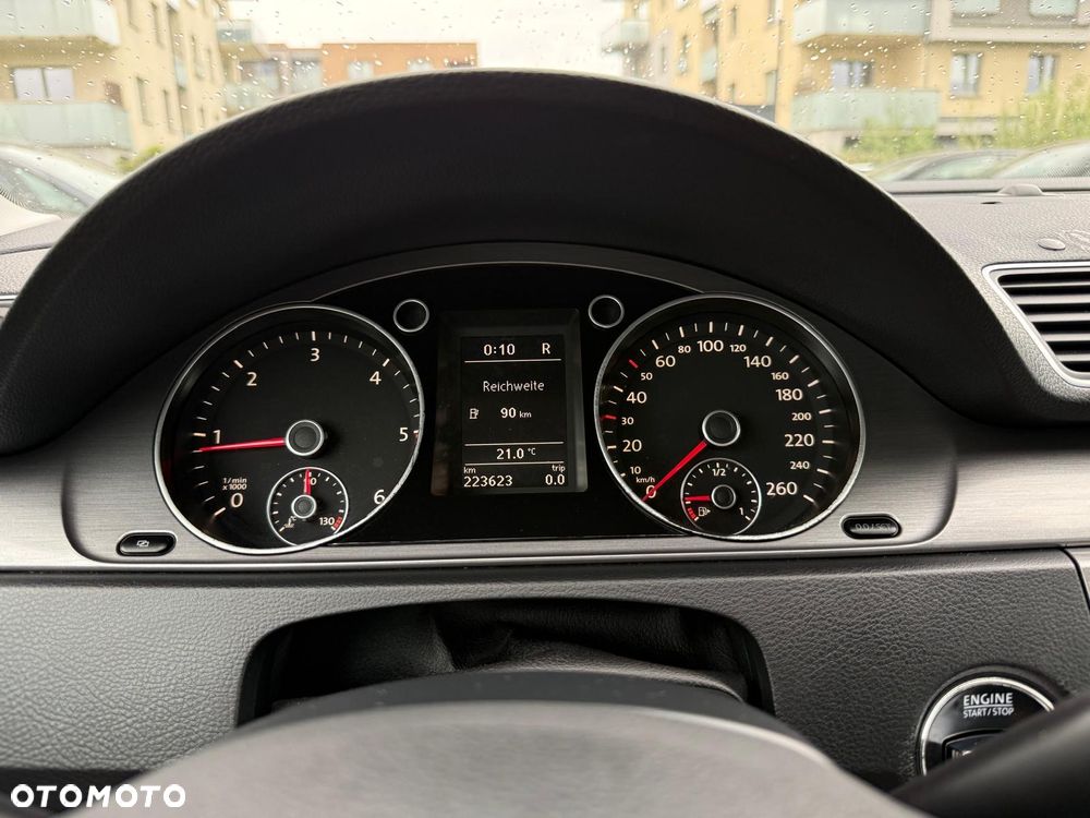 Volkswagen Passat 2.0 Blue TDI DSG SCR Comfortline - 27