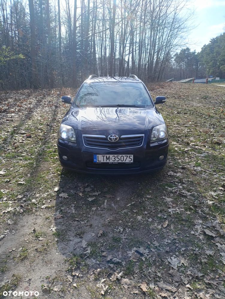Toyota Avensis 2.0 D-4D - 1
