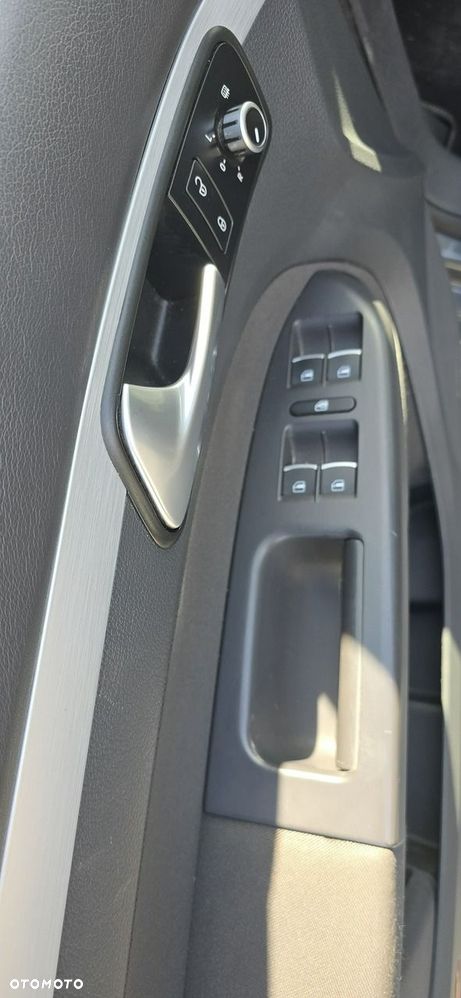 Volkswagen Touran - 13