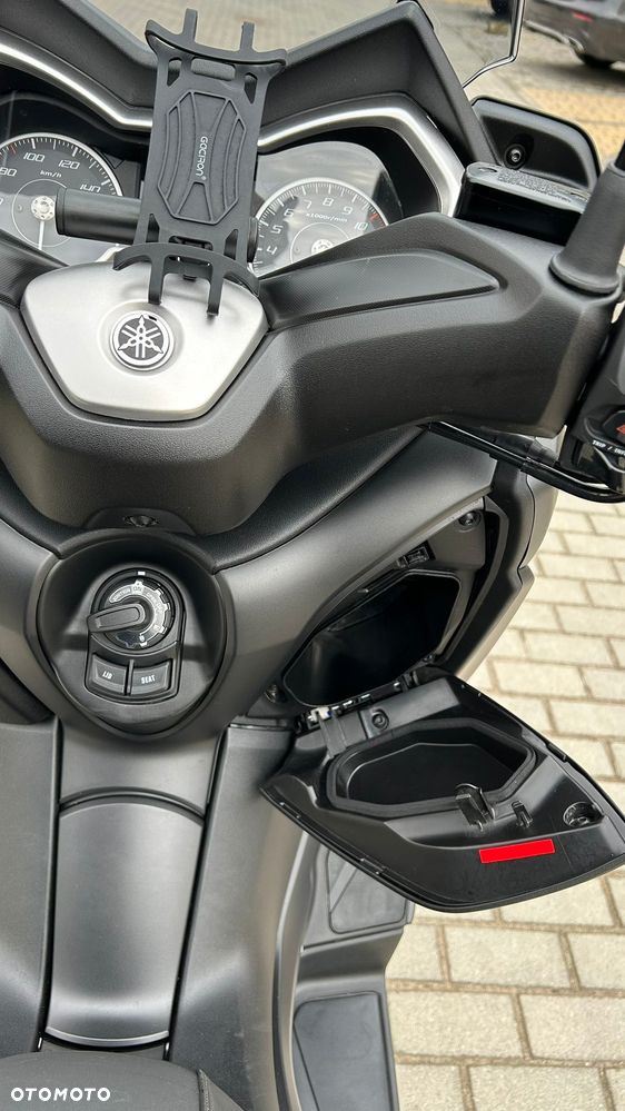 Yamaha X-max - 20