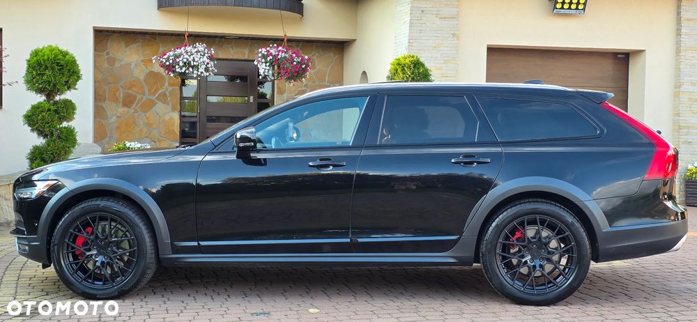 Volvo V90 Cross Country T6 AWD Pro - 33