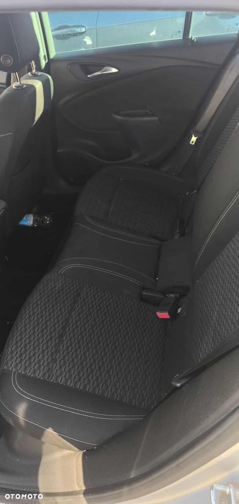 Opel Astra 1.4 T Dynamic S&S - 19