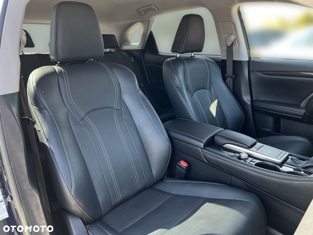 Lexus RX - 24
