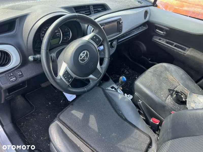 Toyota Yaris - 5