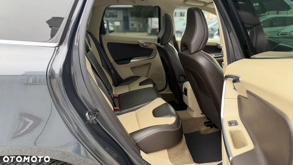 Volvo XC 60 D5 AWD Summum - 39