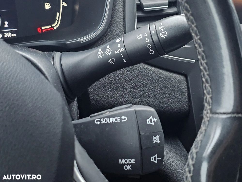 Renault Megane TCe 115 GPF ZEN - 29