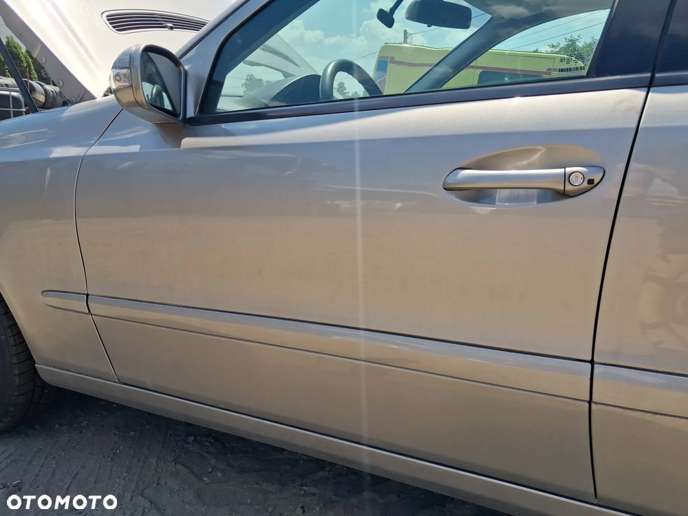 DRZWI LEWY PRZOD MERCEDES W211 723 - 2